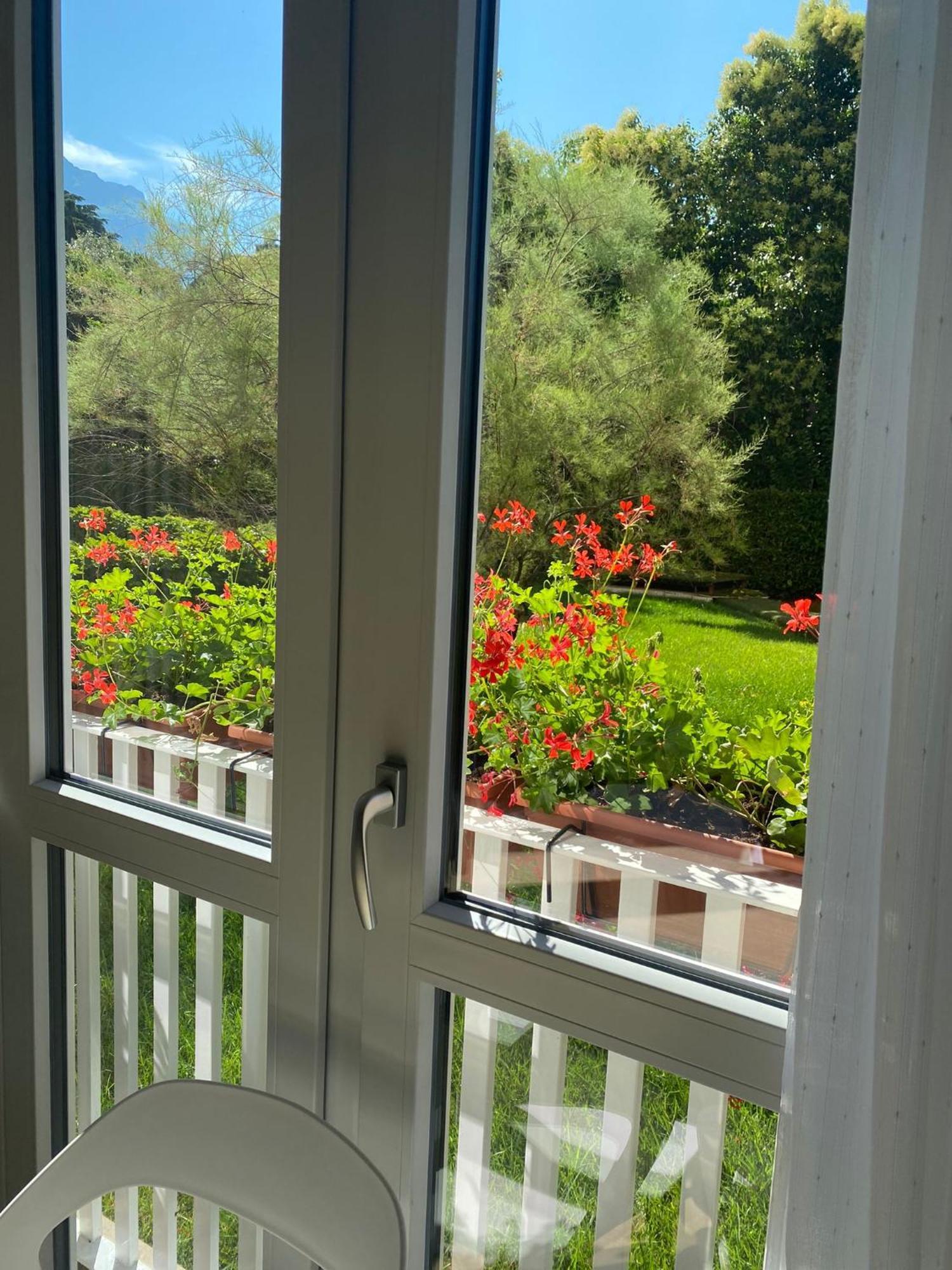 Casa Corso Matteotti 16 Daire Lecco Dış mekan fotoğraf